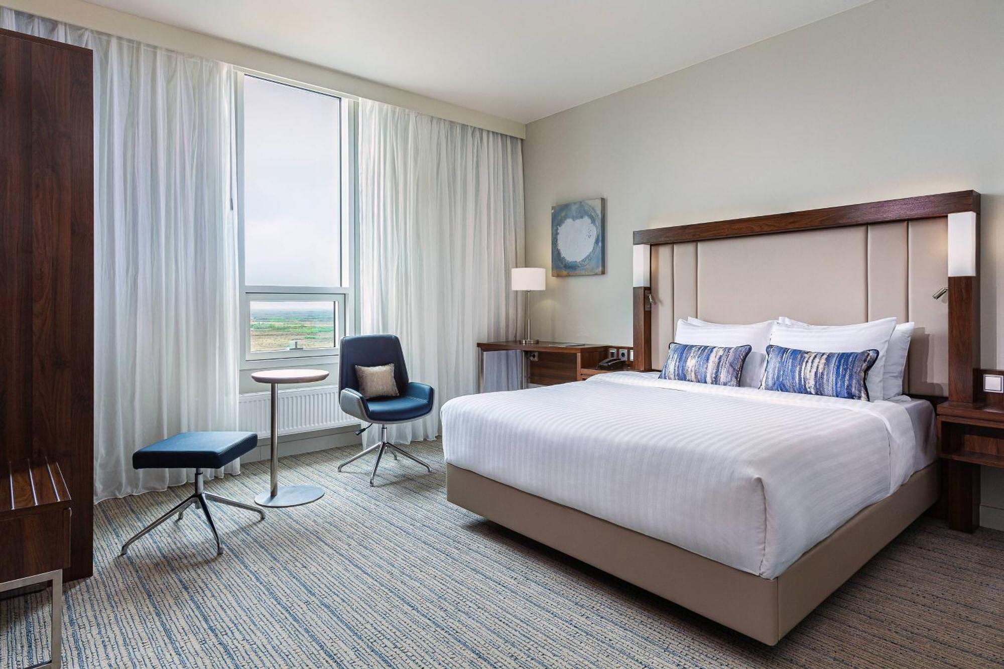 Courtyard By Marriott Reykjavik Keflavik Airport Hotel Bagian luar foto