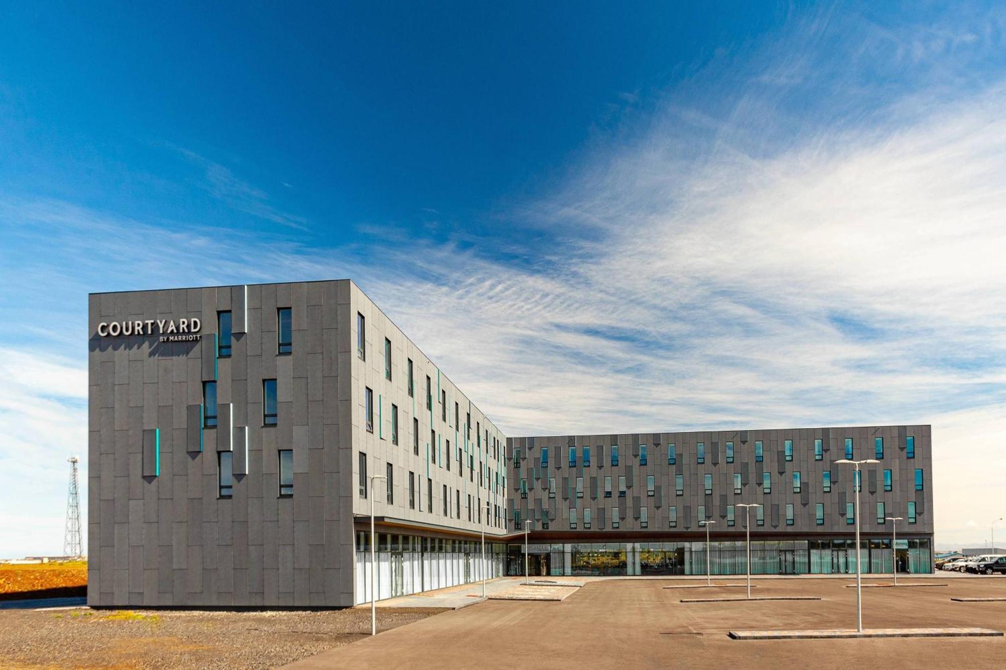 Courtyard By Marriott Reykjavik Keflavik Airport Hotel Bagian luar foto